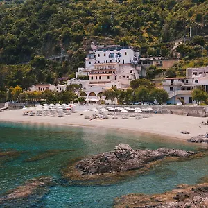 Capo Baia 3*, Capo dʼOrlando Italia